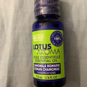 New and sealed lotus aroma ran camomile 7.5ml essential oil